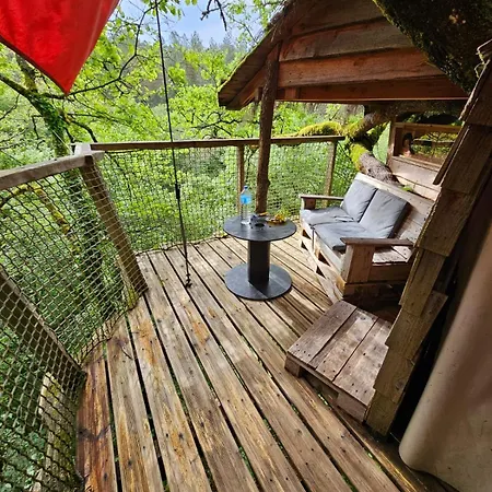 Dans Les Arbres - Les Lutins Camping *