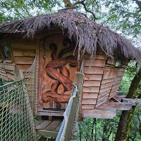 Kamp alanı Dans Les Arbres - Les Lutins Mechmont