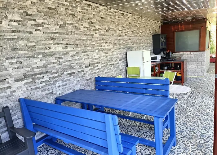 Dans Les Arbres - Les Lutins Camping