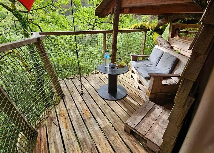 Dans Les Arbres - Les Lutins Camping *