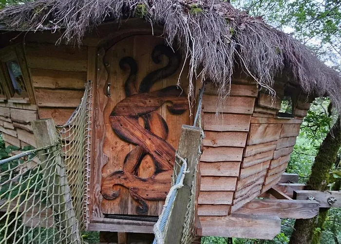 Campingplatz Dans Les Arbres - Les Lutins Mechmont